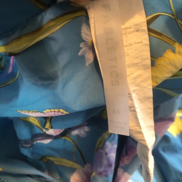 Fabletics Oversized Flyweight Windbreaker Blue Floral Print - Picture 9 of 11